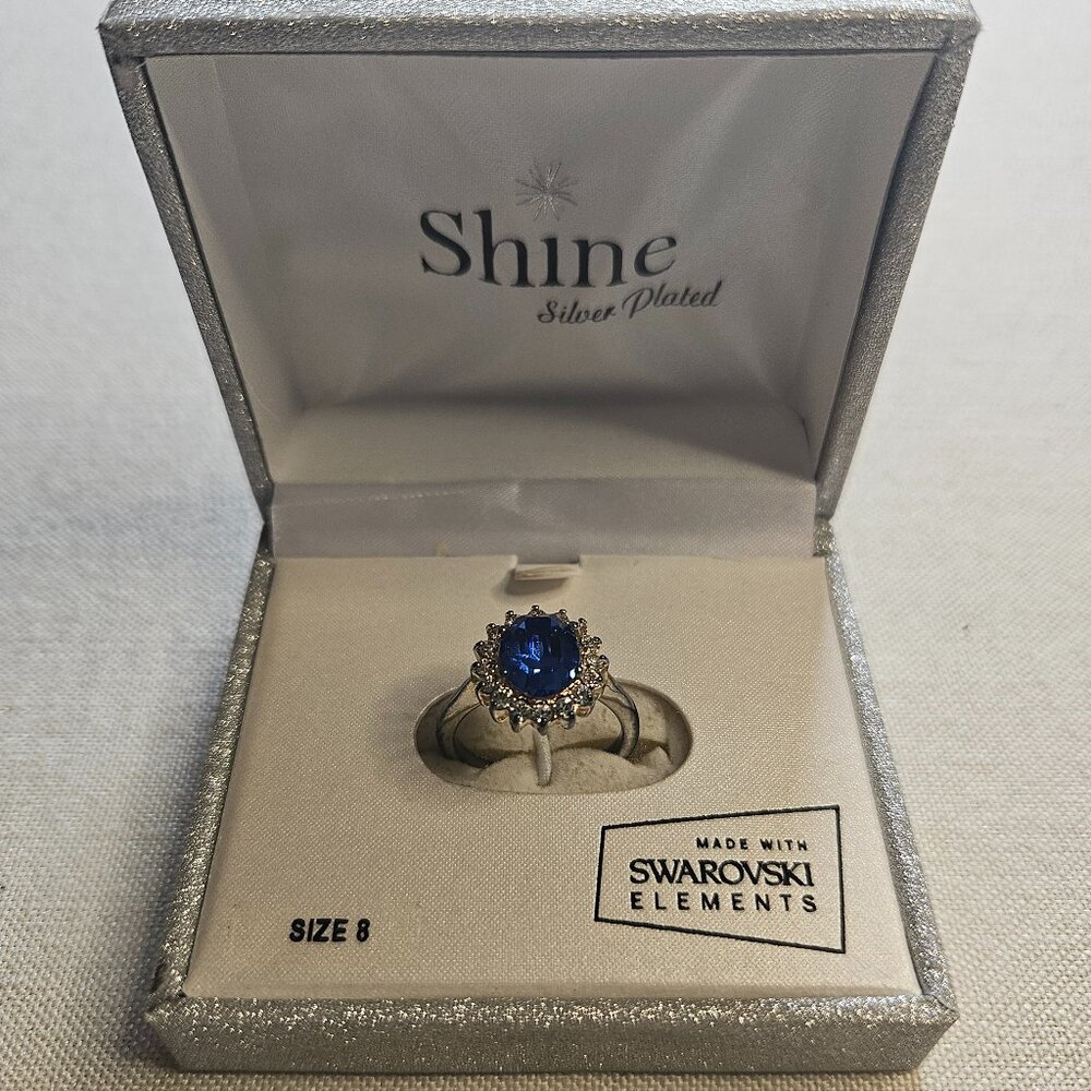 .Silver Plated Ring with Swarovski Crystal Elements